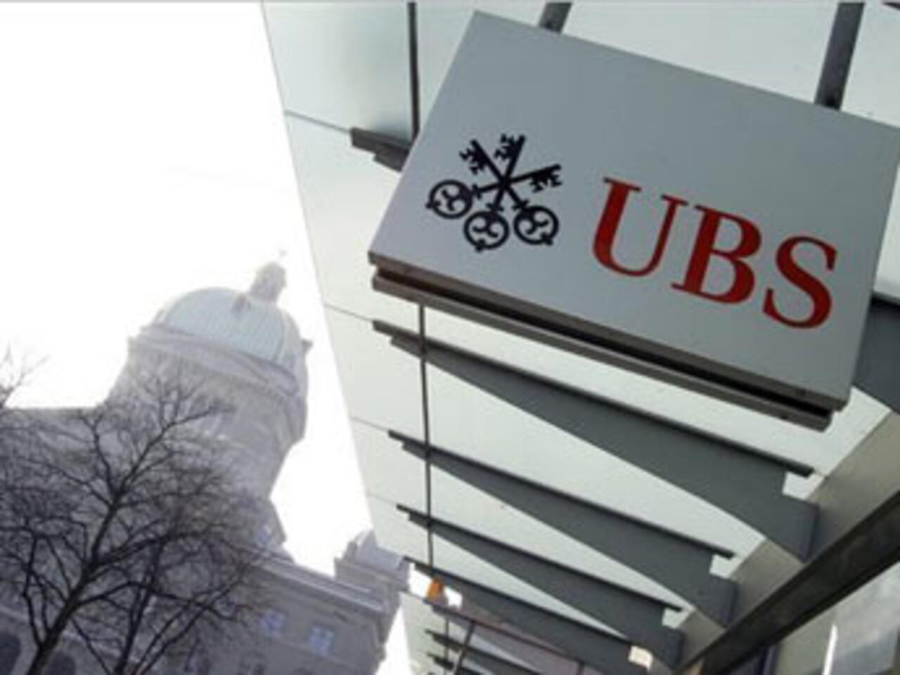 UBS S’APPRÊTE À RÉALISER DES SUPPRESSIONS MASSIVES D’EMPLOIS