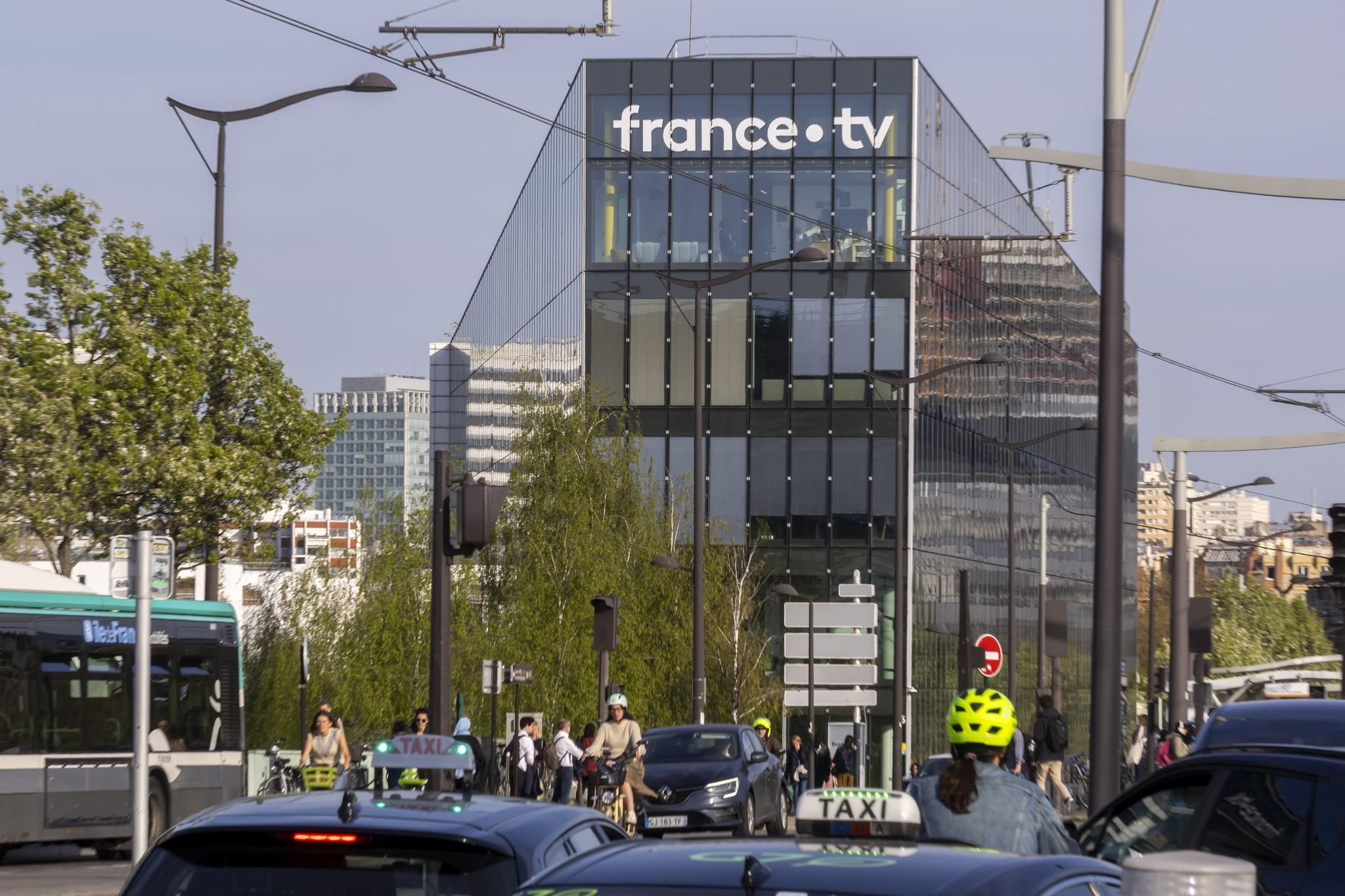 Un scandale financier à l&rsquo;audiovisuel public : une crise économique en perspective